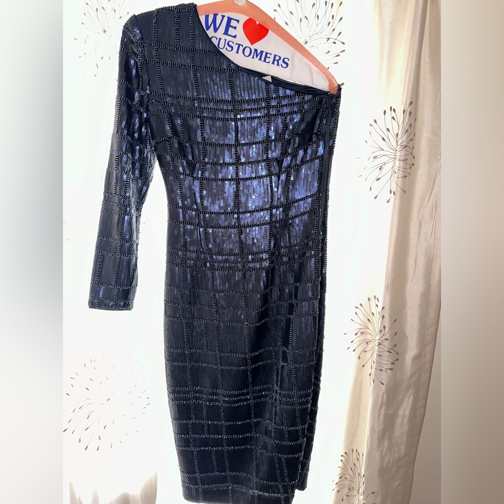 Dress - Picture 4 of 6